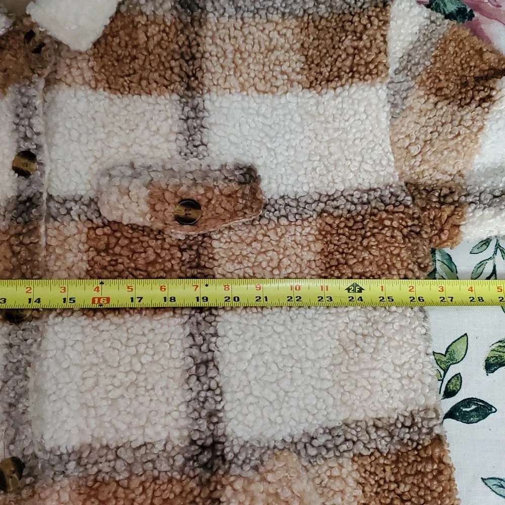 Emma's Expressions Plaid Teddy Jacket. XL. - Picture 6 of 12